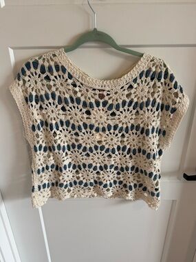 Solitaire NWT Crochet Lace Top | Boho Open Knit Overlay | Cream Blue Striped | S